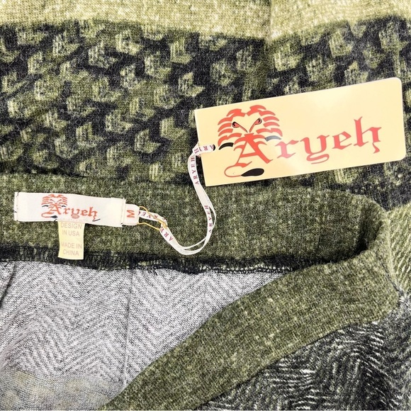 NWT Aryeh Green Pleated Herringbone Print Sweater Knit Skirt - Picture 4 of 8